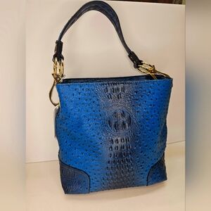 Park Avenue Collection shoulder bag